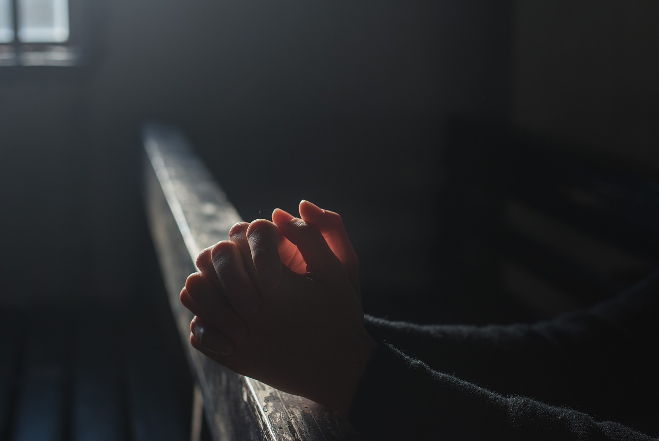 10 Prayers for Healing: Find Strength in Every Word prayer, hands, church doing Prayers for Healing